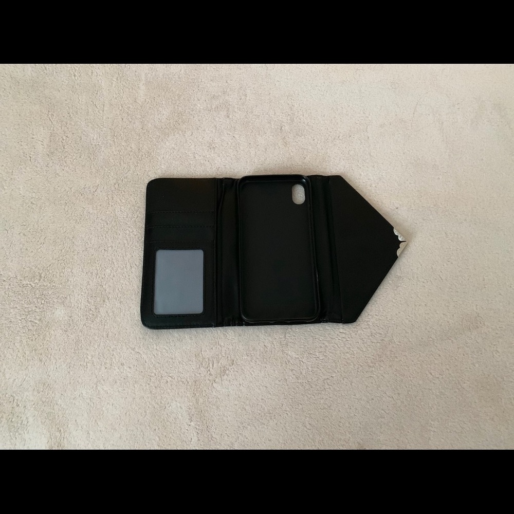 Phone case - Picture 2 of 2